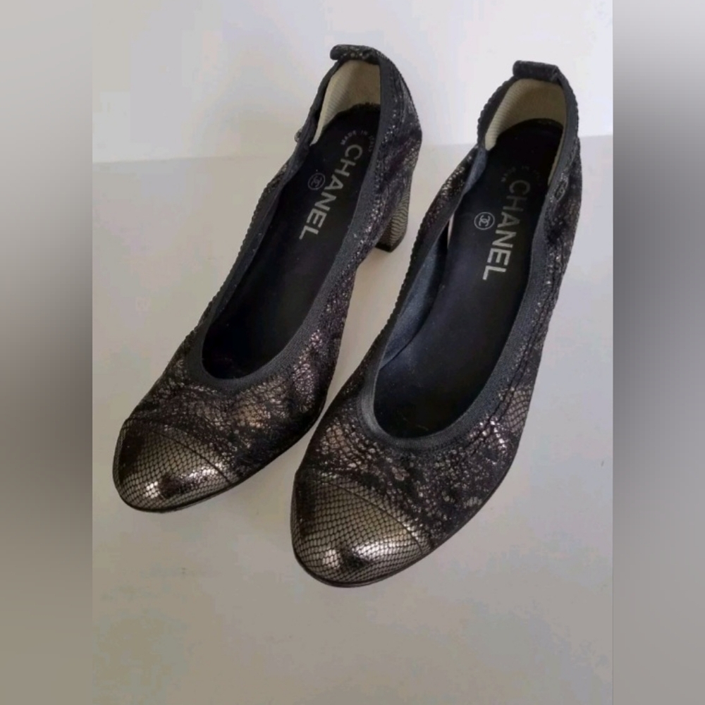 Vintage Y2K Authentic Chanel Women's Black and Silver Shoes Size 6.5 - Picture 5 of 8